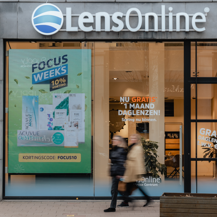 Klantencase: Vrouwen passeren winkel van Lensonline